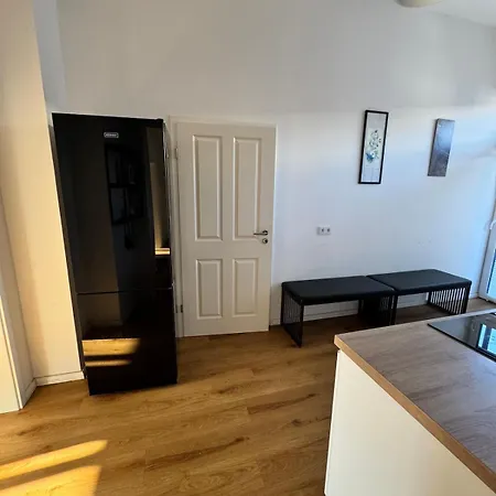 Moderne 100qm Mit Grosszuegigen Balkon Fuer 6 * Niederdorla