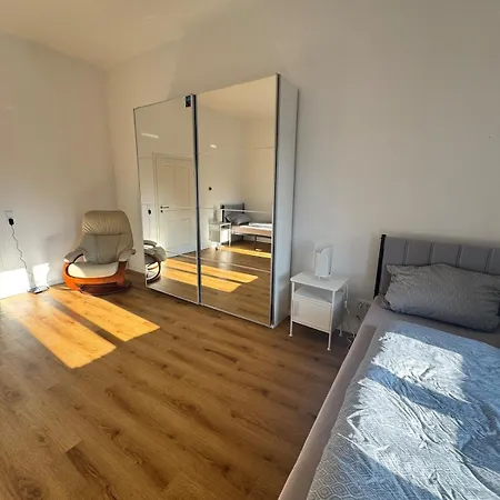 Apartment Moderne 100qm Mit Grosszuegigen Balkon Fuer 6 Niederdorla