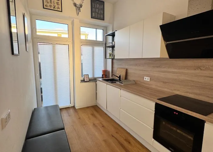 Moderne 100qm Mit Grosszuegigen Balkon Fuer 6