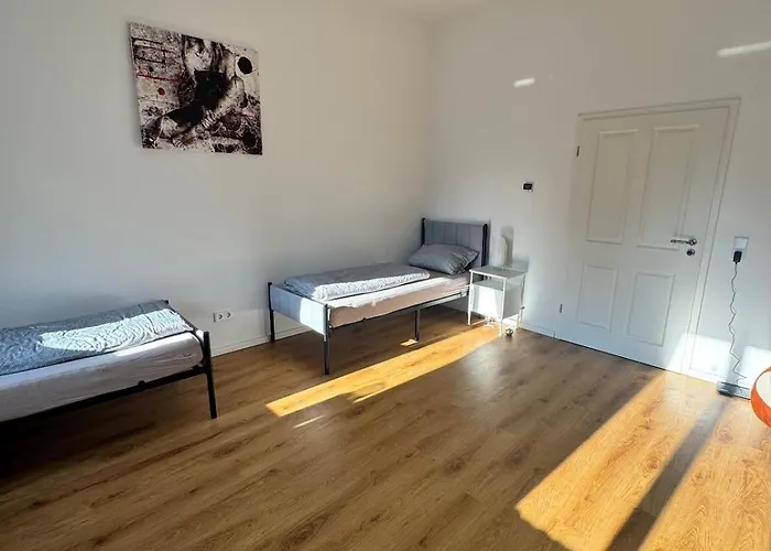 Appartement Moderne 100qm Mit Grosszuegigen Balkon Fuer 6 *