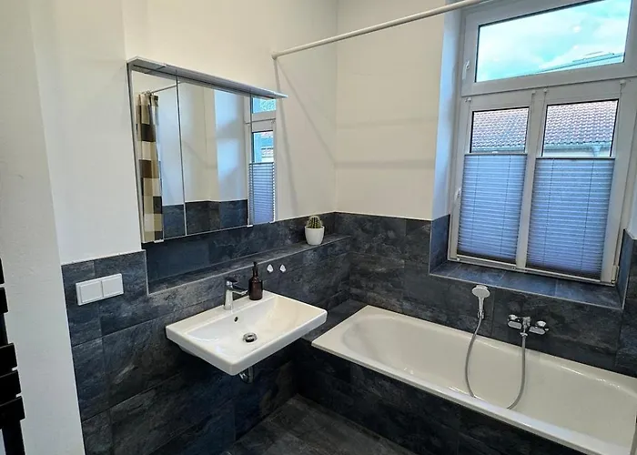 Appartement Moderne 100qm Mit Grosszuegigen Balkon Fuer 6 Niederdorla