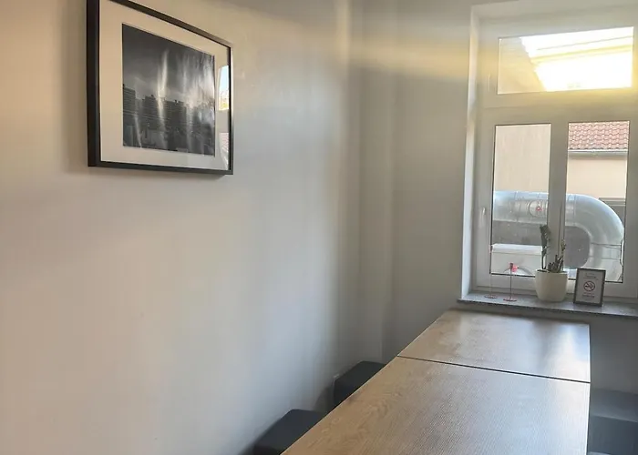 Appartement Moderne 100qm Mit Grosszuegigen Balkon Fuer 6