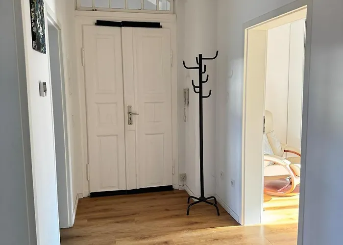 Moderne 100qm Mit Grosszuegigen Balkon Fuer 6 Appartement *